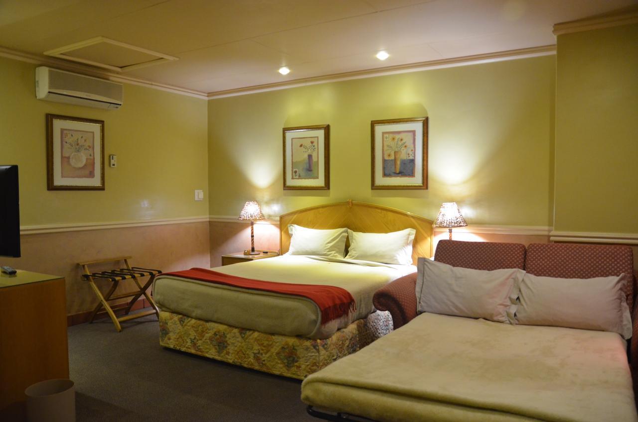 The Lodge Bethal Room photo